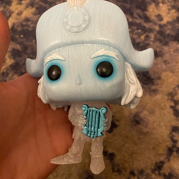 Glow in the dark Disney Haunted Mansion opera ghost funko - Picture 3 of 4